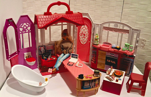 Barbie glam casa fuga - barbie,
